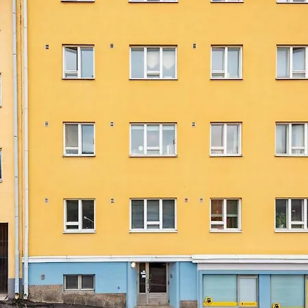 Wehost Saimaankatu 25 * Helsinki
